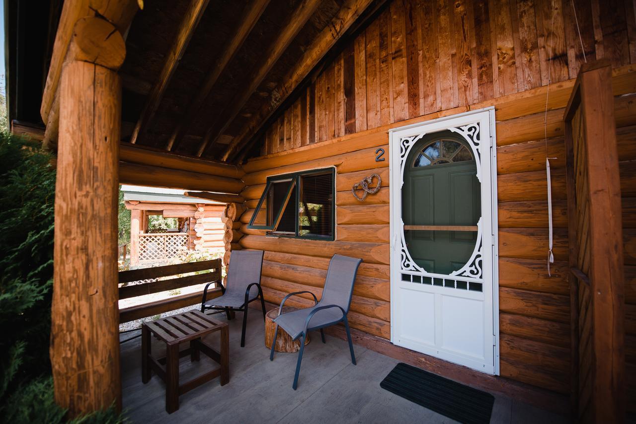 Cedar Haven Cabins And Resort Clearwater Exterior photo